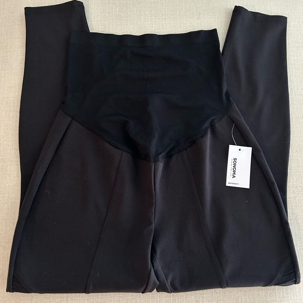 Kohl’s Sonoma Maternity Active Everyday Wear Black with detailed leg. NWT size M